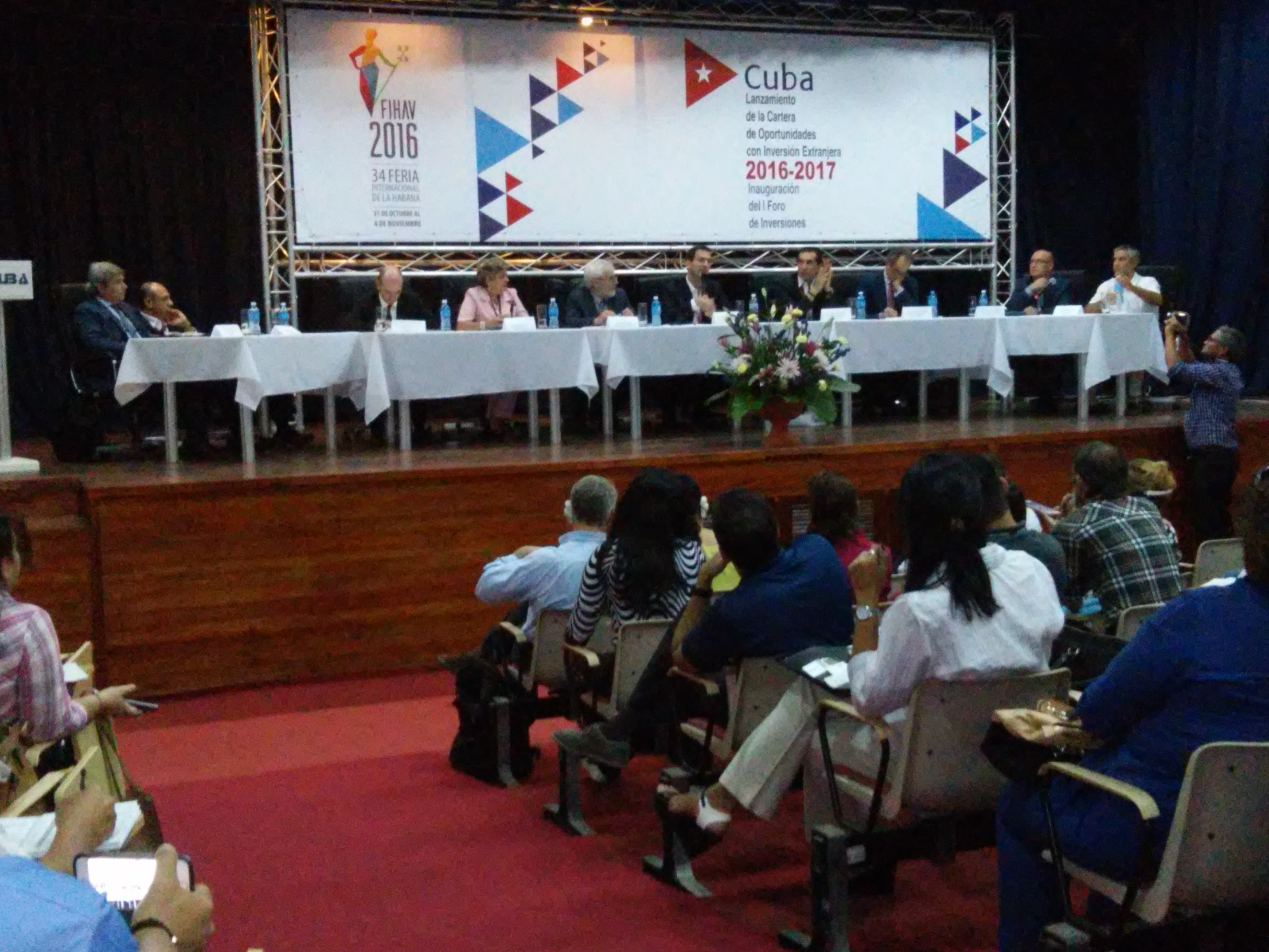 Empresarios extranjeros transmiten experiencias de negocios con Cuba