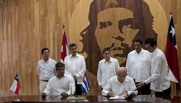 Cuba y Chile firman primer convenio para la explotación minera