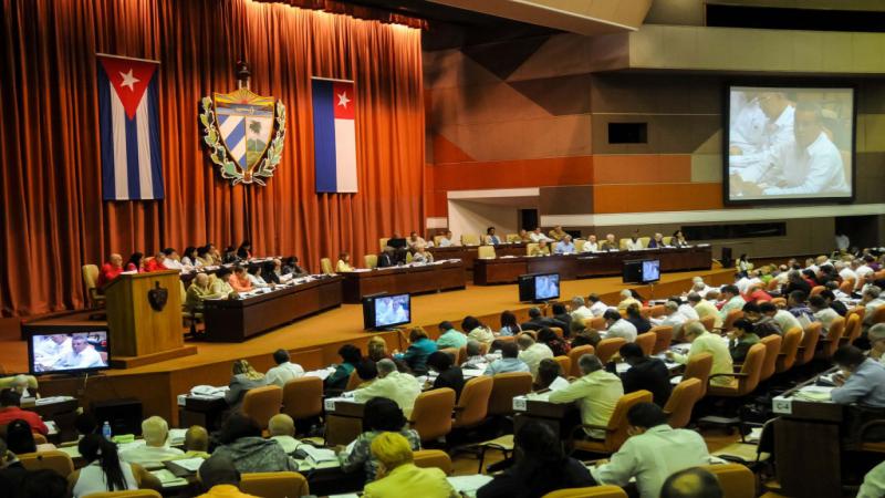 Resumen de la Reunión extraordinaria del Parlamento cubano