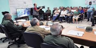 Presidente cubano va a Santiago a coordinar acciones contra Matthew
