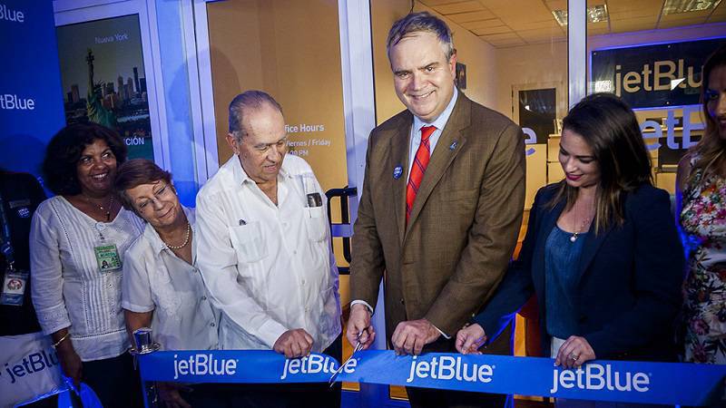JetBlue abre dos oficinas comerciales en La Habana a un año de su primer vuelo