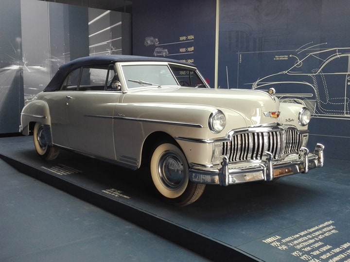Empresario estadounidense dona auto clásico a La Habana