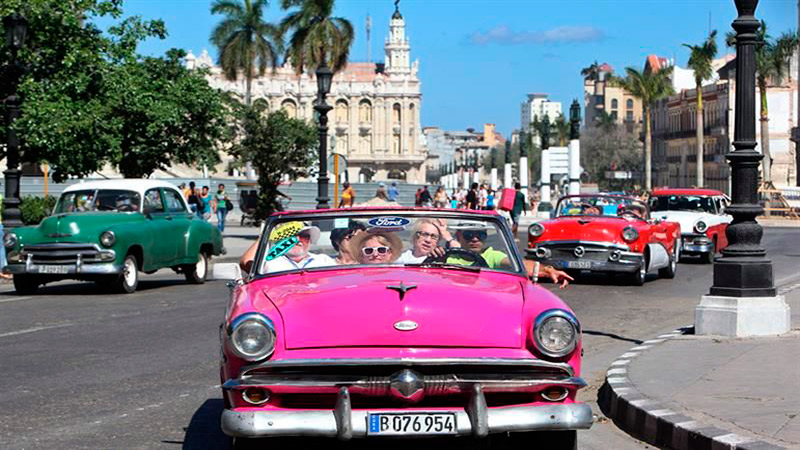 El Turismo cubano en la mira: Desafíos y proyecciones