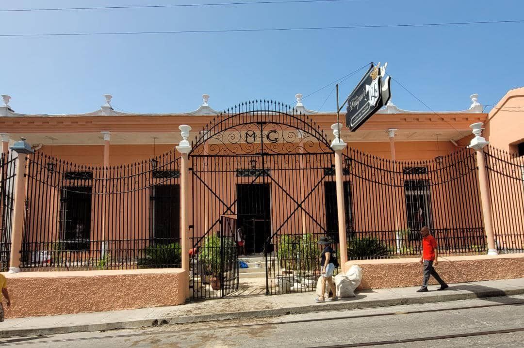 El bar Daiquirí en Santiago de Cuba se suma a la cadena del Floridita