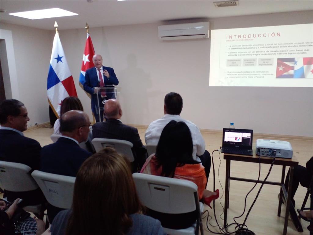 Presenta Cuba a empresarios panameños oportunidades de inversión extranjera