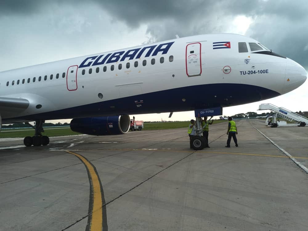 Cubana de Aviación recupera aeronave reparada en Rusia