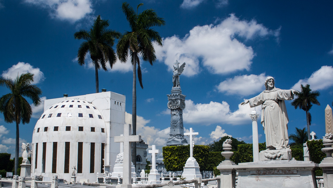 Art Decó en el Cementerio de Colón