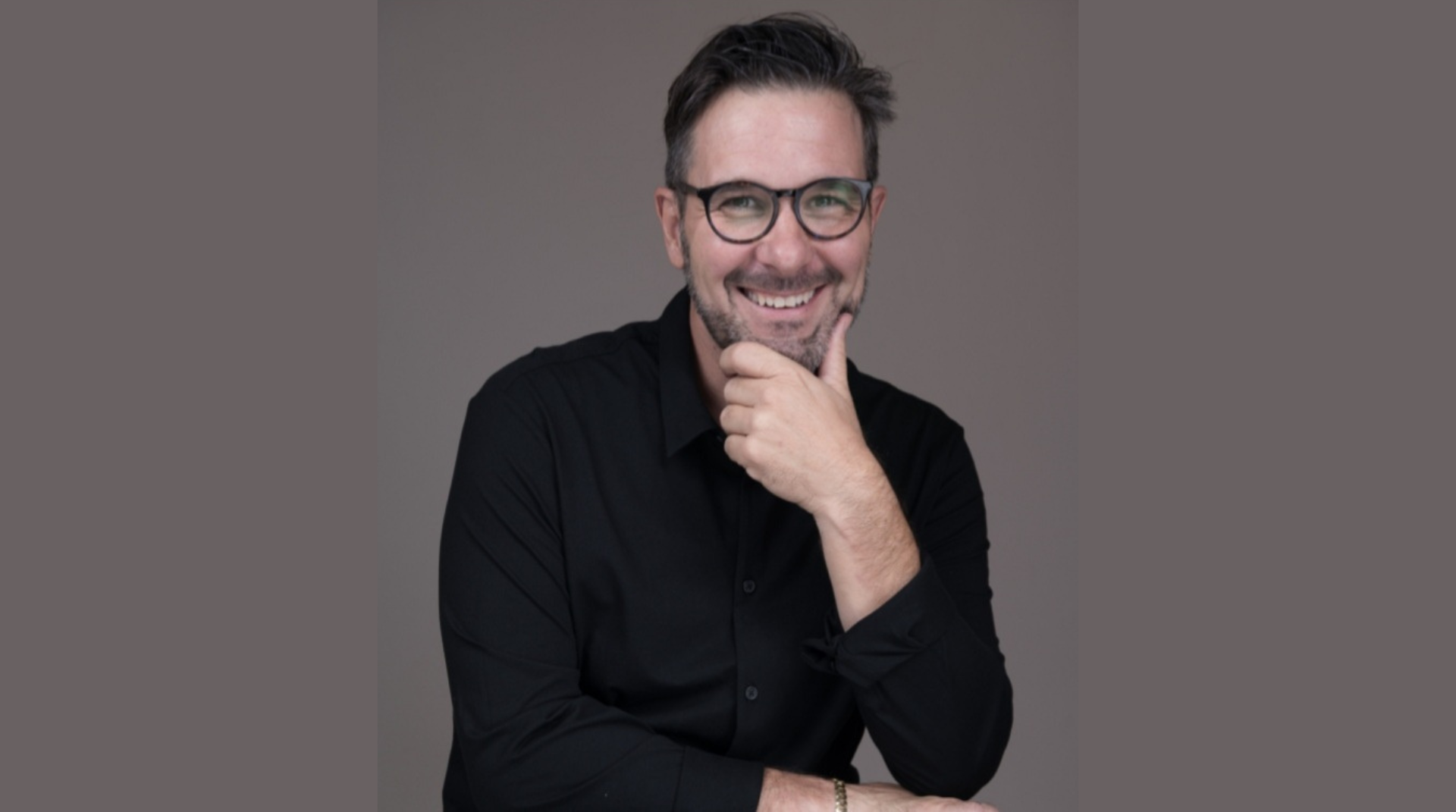 Carlos A. Acosta Baquero, representante de la Familia Torres en Cuba.