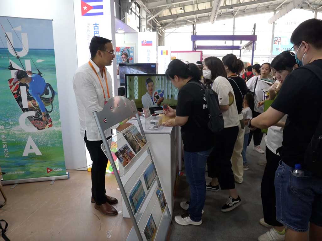 Cuba atrae la atención de los visitantes chinos en la feria Ciftis