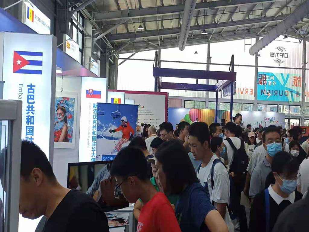 Cuba muestra su turismo y sus productos en la Feria de Servicios de China