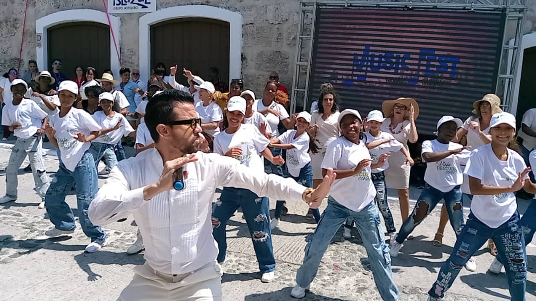 Amistur cautiva en FITCuba 2025 con "Viaja, Descubre, Conecta"