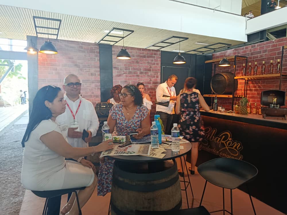 ExpoCaribe 2025: Cuba Ron S.A. celebra la cultura ronera del Oriente cubano