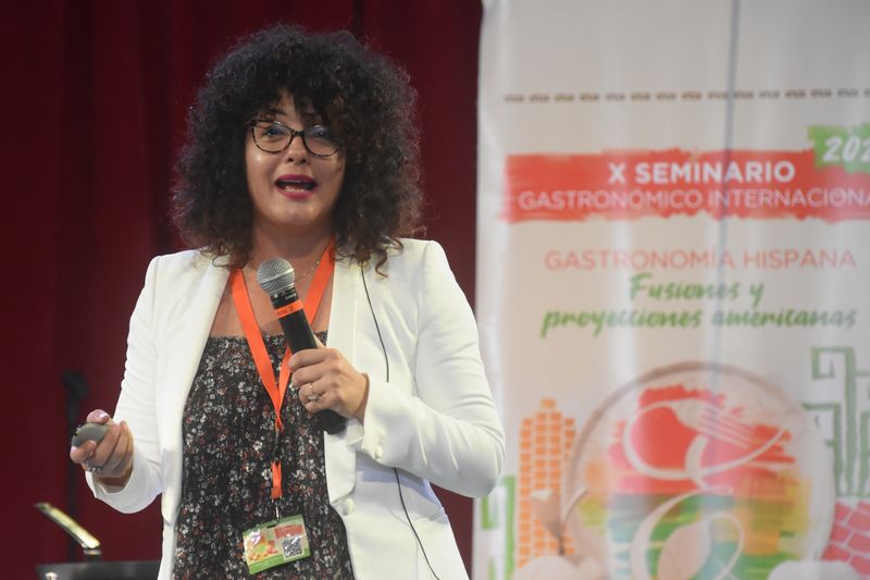 Dr.C. Jehannara Calle Domínguez