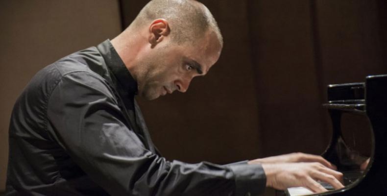 Marcos Madrigal: Un caballero cubano de las Artes y las Letras en París
