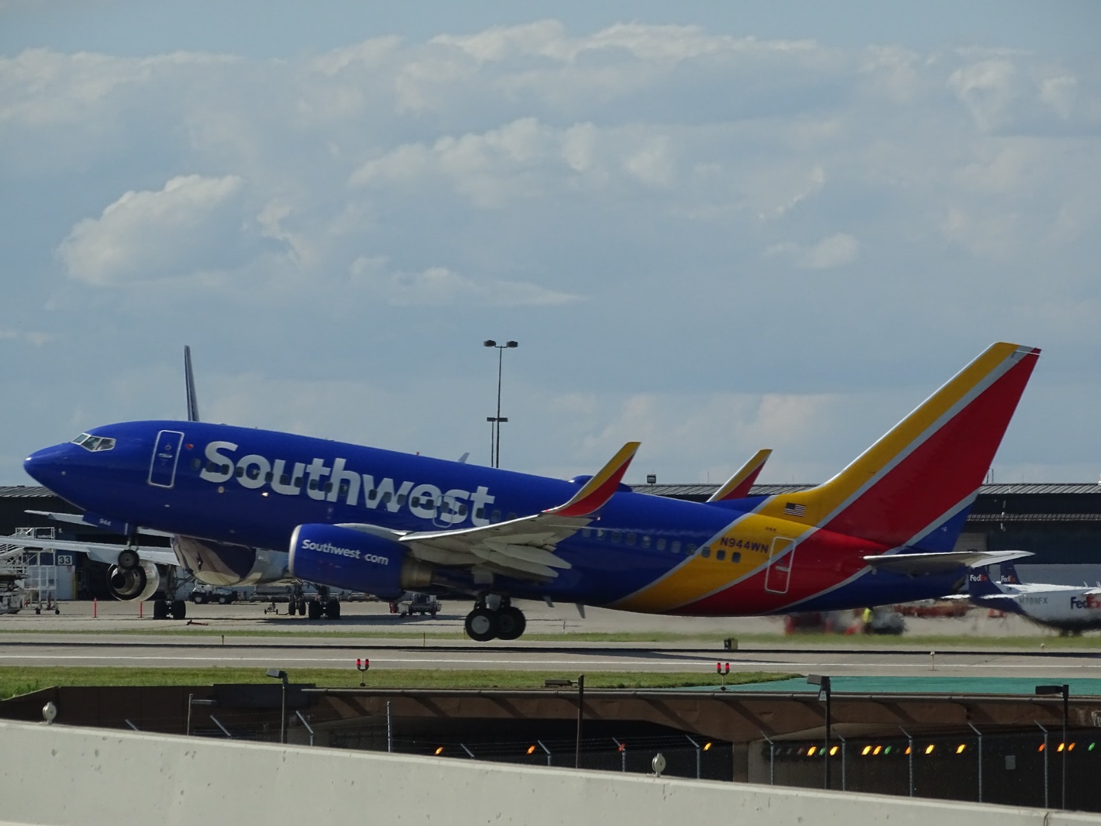 Esto incluirá tres vuelos diarios de ida y vuelta entre Fort Lauderdale y La Habana, según un comunicado de la compañía