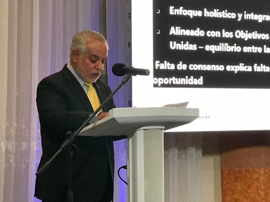 El secretario general de la Asociación de Estados del Caribe (AEC), Rodolfo Sabonge, destacó este lunes el liderazgo de Cuba en la promoción del desarrollo sostenible y el turismo.