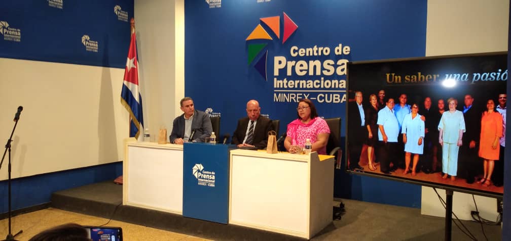 Cuba prioriza salvaguarda de los saberes de los Maestros del Ron Cubano