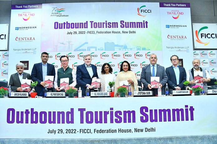 Cuba participa en Outbound Tourism Summit en India