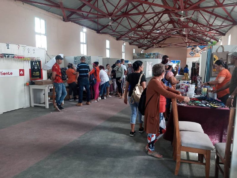 Feria Nacional Arte para Papá abre sus puertas en Camagüey con demostraciones en vivo y variadas ofertas