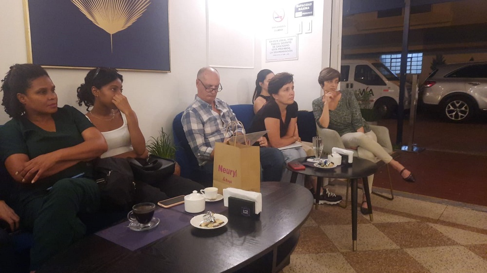 Cuba presentan oportunidades de inversión extranjera a connacionales residentes en Perú