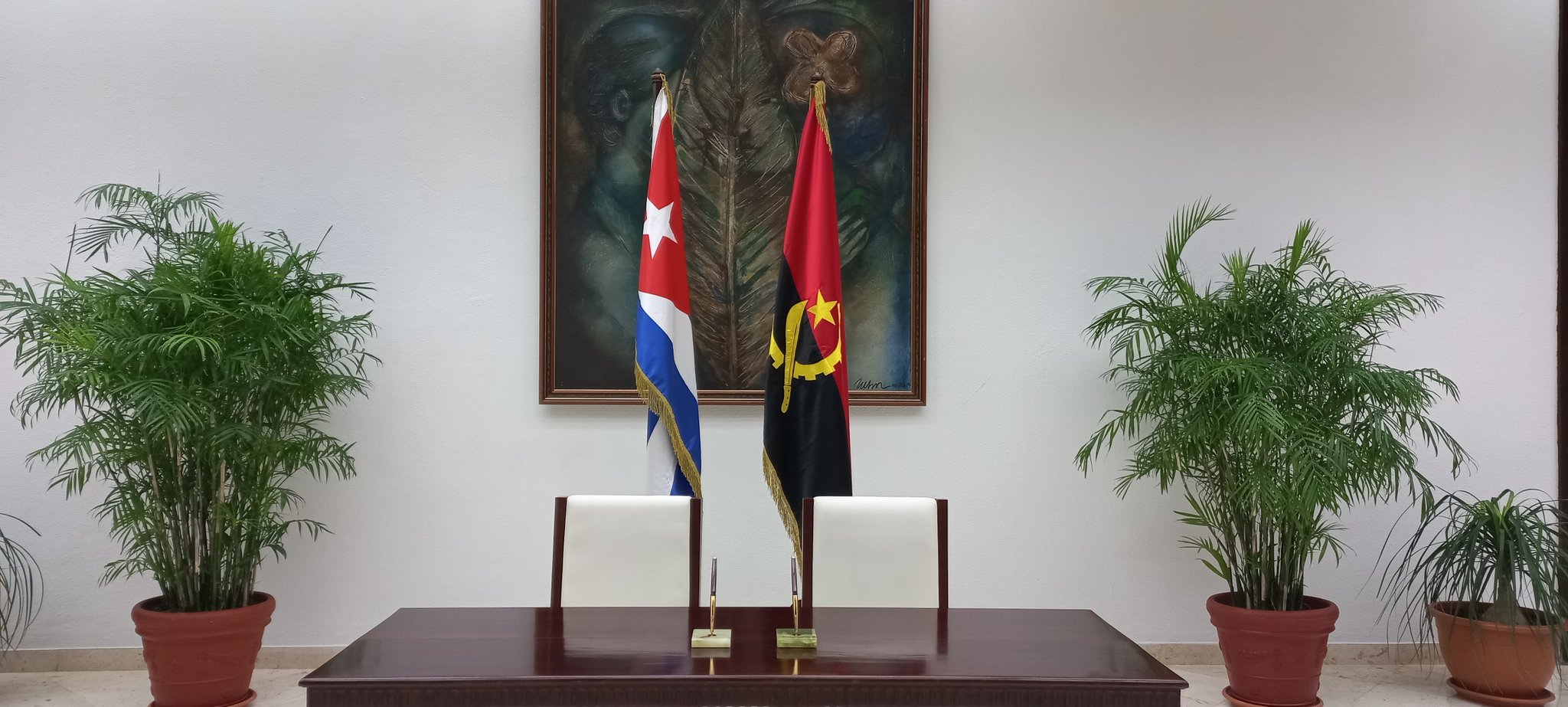 Firman Cuba y Angola memorando para la promoción del comercio y las inversiones