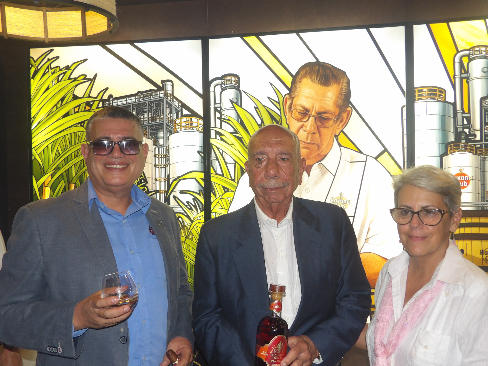 Don Navarro vive en cada nota, en cada trago, en el alma del ron cubano