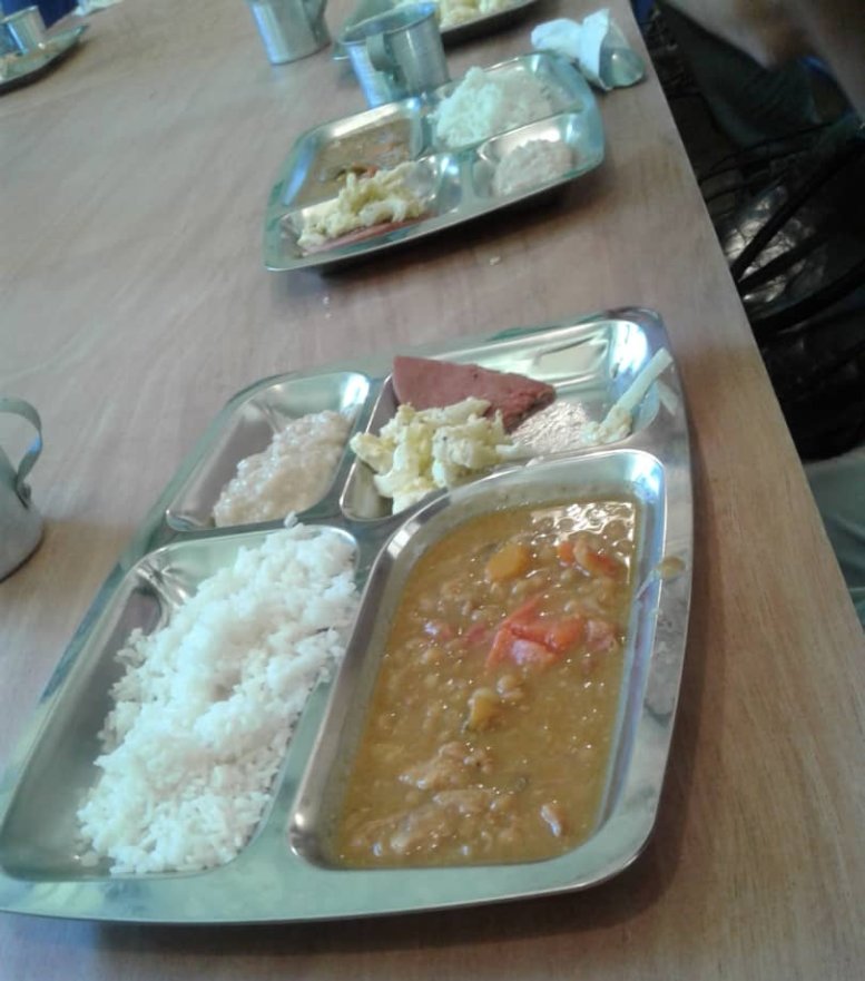 Concepto Bandeja