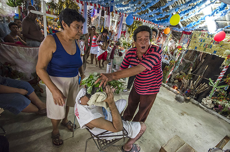 Ceremonia en el Templo de San Pedro Eleggua