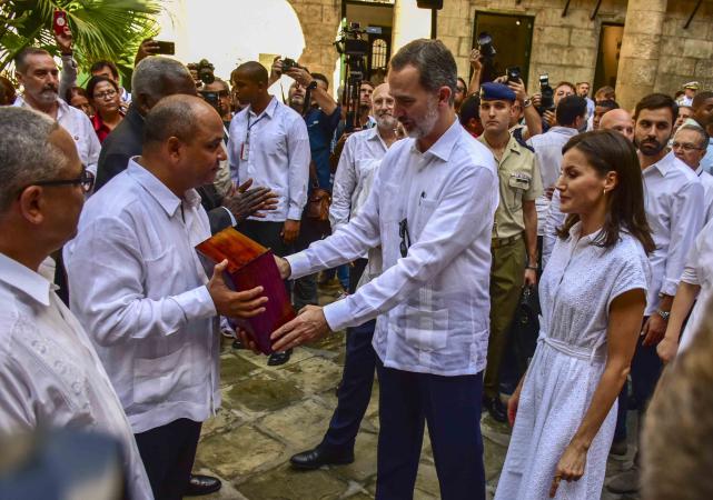 Reyes recorren La Habana Vieja