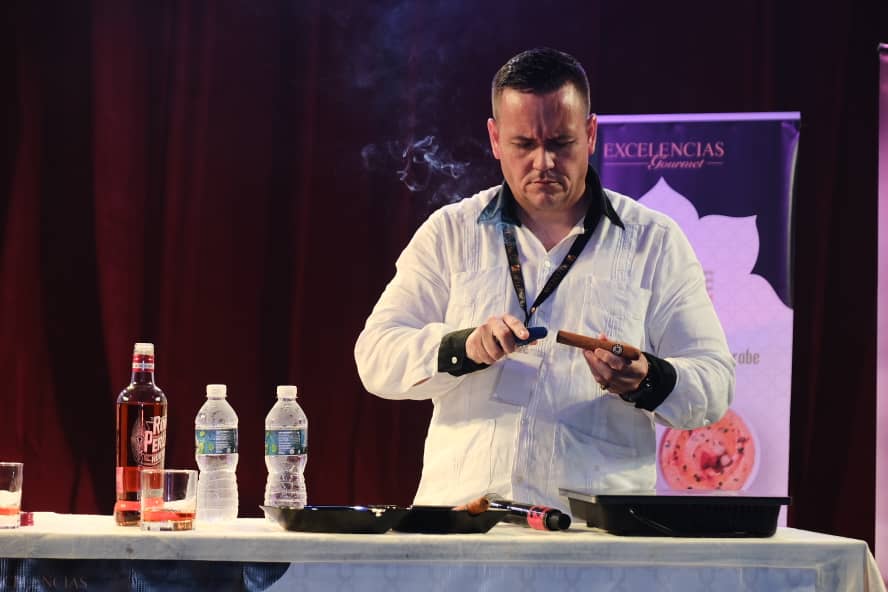 Didier Vasallo, maitre del hotel Habana Libre