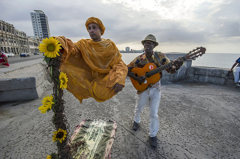 El Faquir levitador