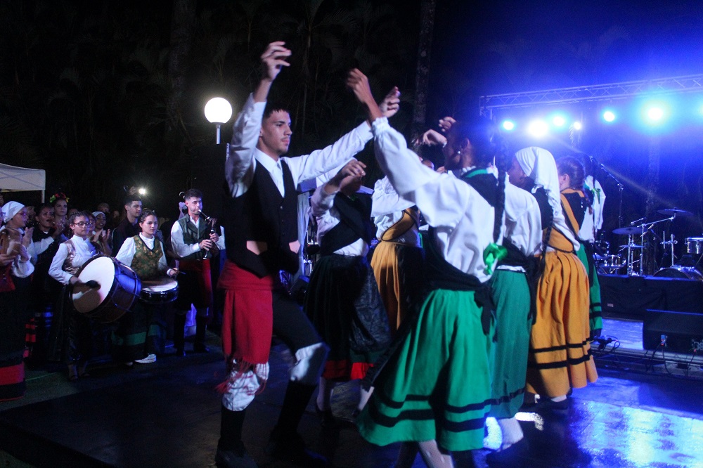 En ocasión de la Fiesta Nacional de España se celebró una velada cultural en Cuba