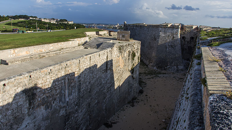 Foso del Castillo del Morro de donde se cortaron los sillares con que fue construido