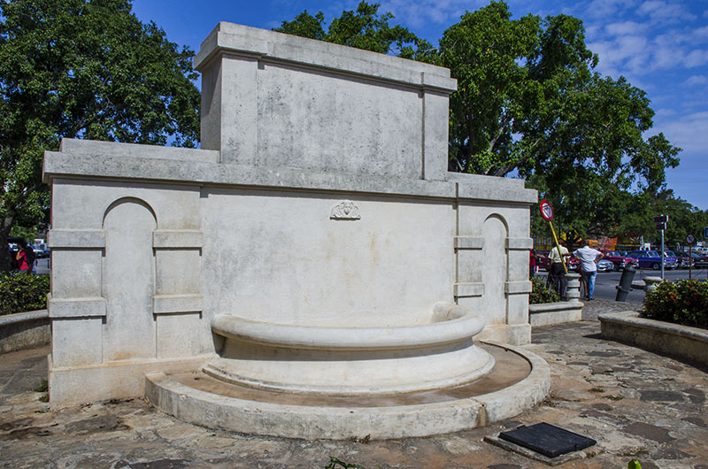 Fuente de la Cortina de Valdés que se abastecía con el agua de la Zanja Real