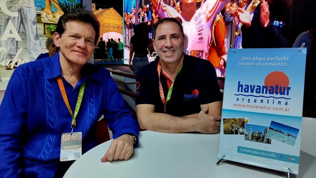 Luis Vázquez, representante cubano de Havanatur en Argentina, junto a Sergio Siliquini, gerente comercial argentino de la agencia