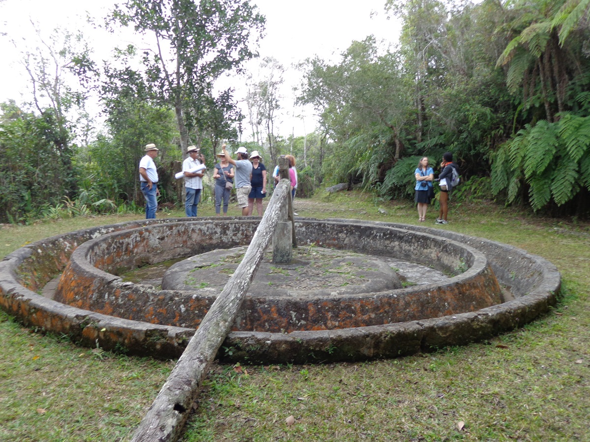 Primeras Plantaciones Cafetaleras del Sudeste de Cuba, situadas en las provincias de Santiago de Cuba y Guantánamo, estas plantaciones son reconocidas por la UNESCO por su valor histórico y cultural.
