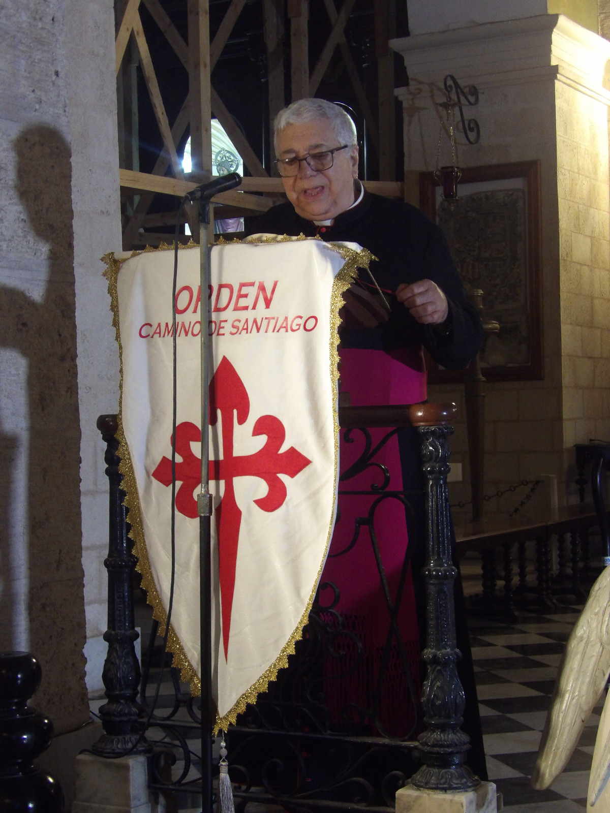 La Orden del Camino de Santiago incorpora a dos nuevas novicias en la Parroquia del Espíritu Santo de La Habana