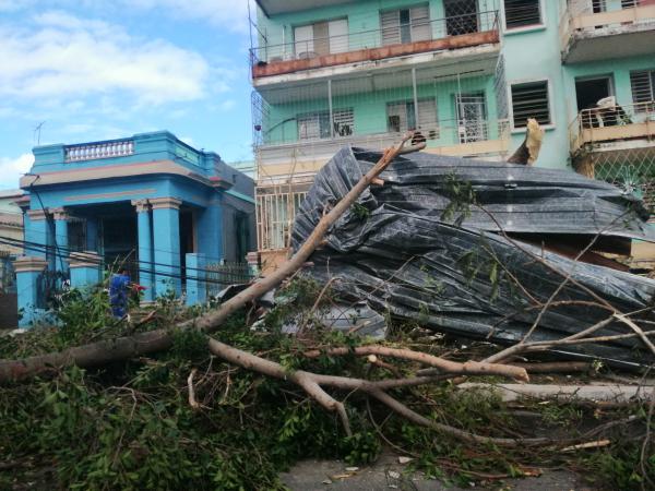 Severo tornado afecta a La Habana