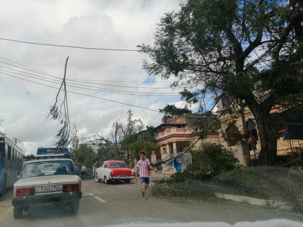 Severo tornado afecta a La Habana