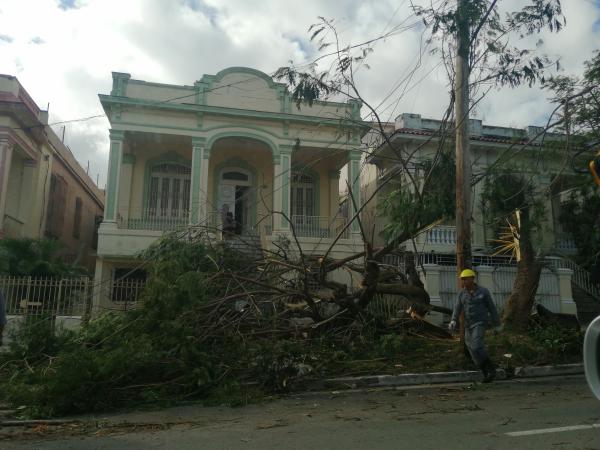 Severo tornado afecta a La Habana