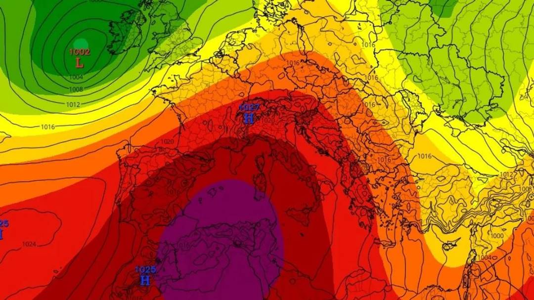La actual Ola de Calor en España y Europa occidental: el aire muy cálido se traslada desde el Norte de África.