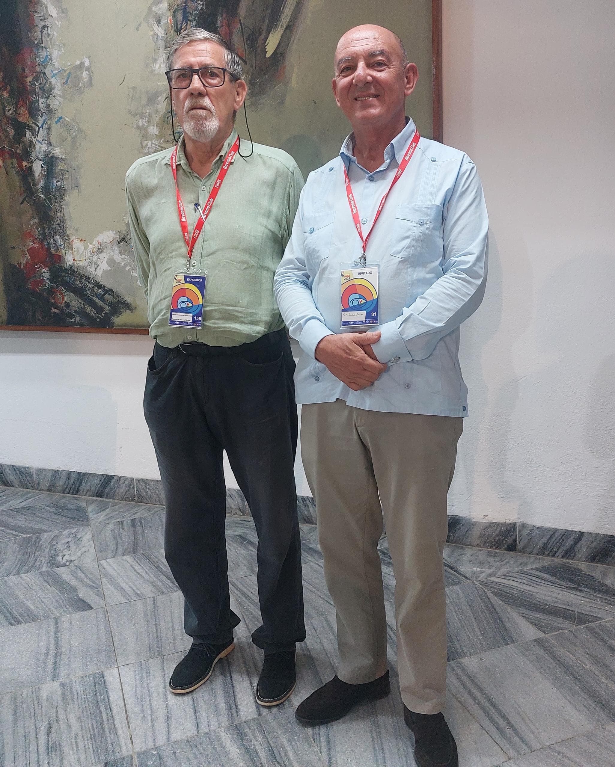 Augusto Nicolau (izquierda), junto al Excelentísimo Señor José Pedro Machado Vieira, Embajador de la República de Portugal en Cuba, como parte de su participación en ExpoCaribe 2024.