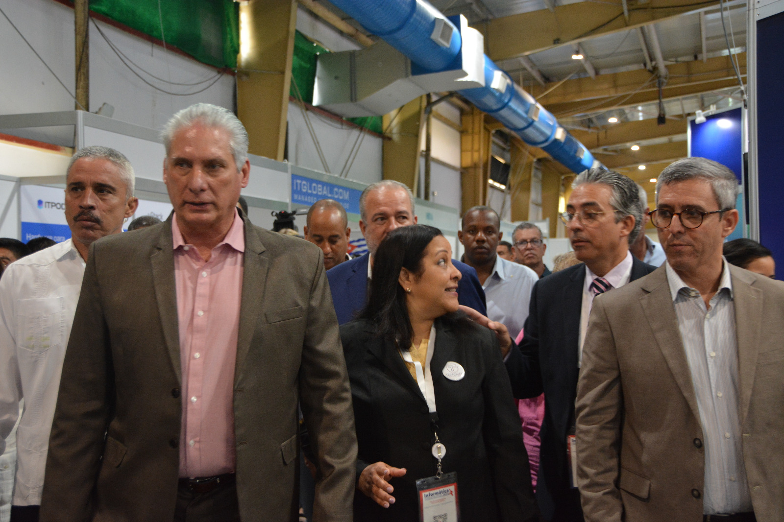 Presidente cubano inaugura Feria Informática 2024.