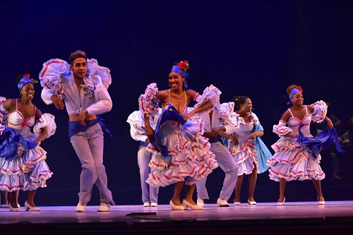Rumbera, Conjunto Folklórico