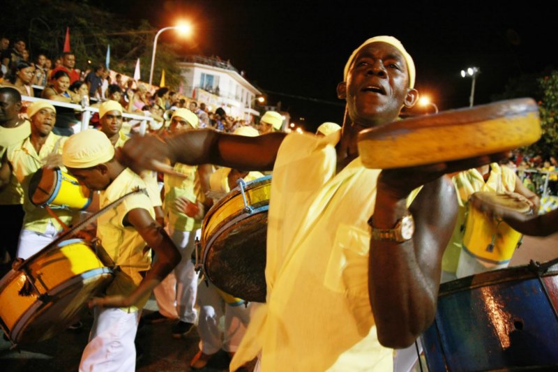 Tambores y Campanas de la Conga de los Hoyos