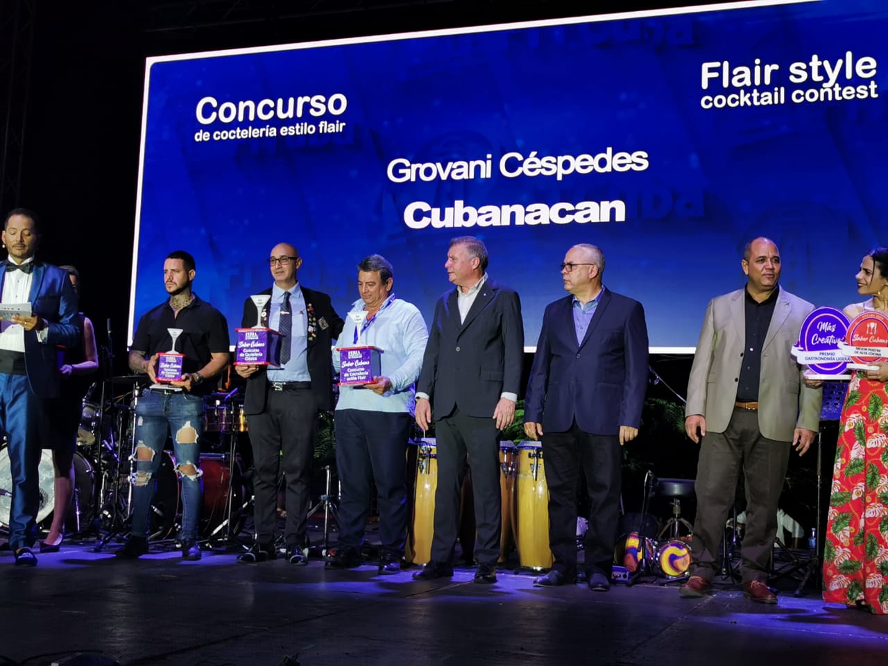 Entrega de premios en concursos de Coctelería.