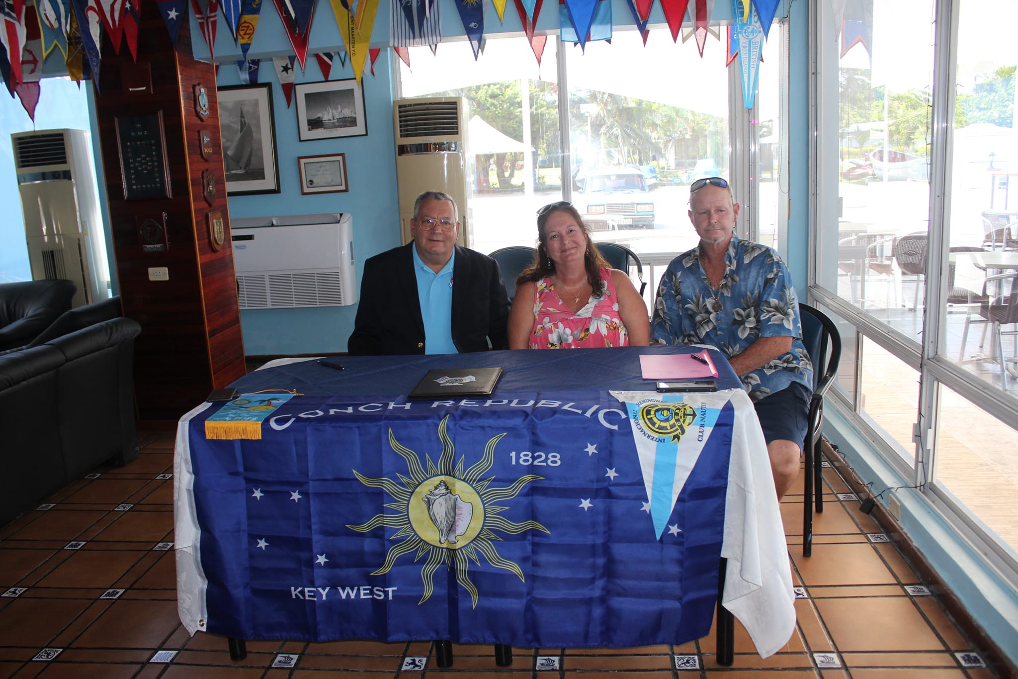 Club Náutico Internacional Hemingway de Cuba firma acuerdo con Sunset Key West Rotary Club