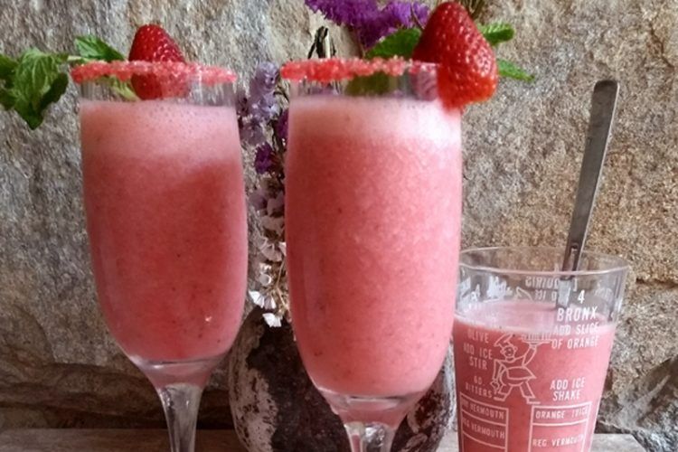 Coctel de fresas con vodka