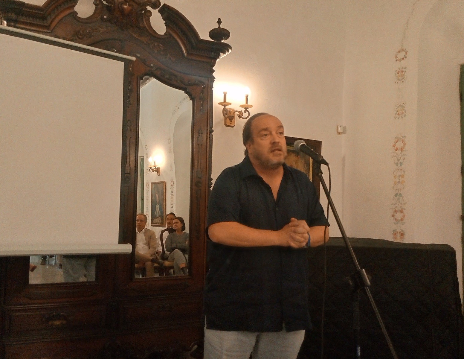 Escritor español Fernando Vara de Rey.