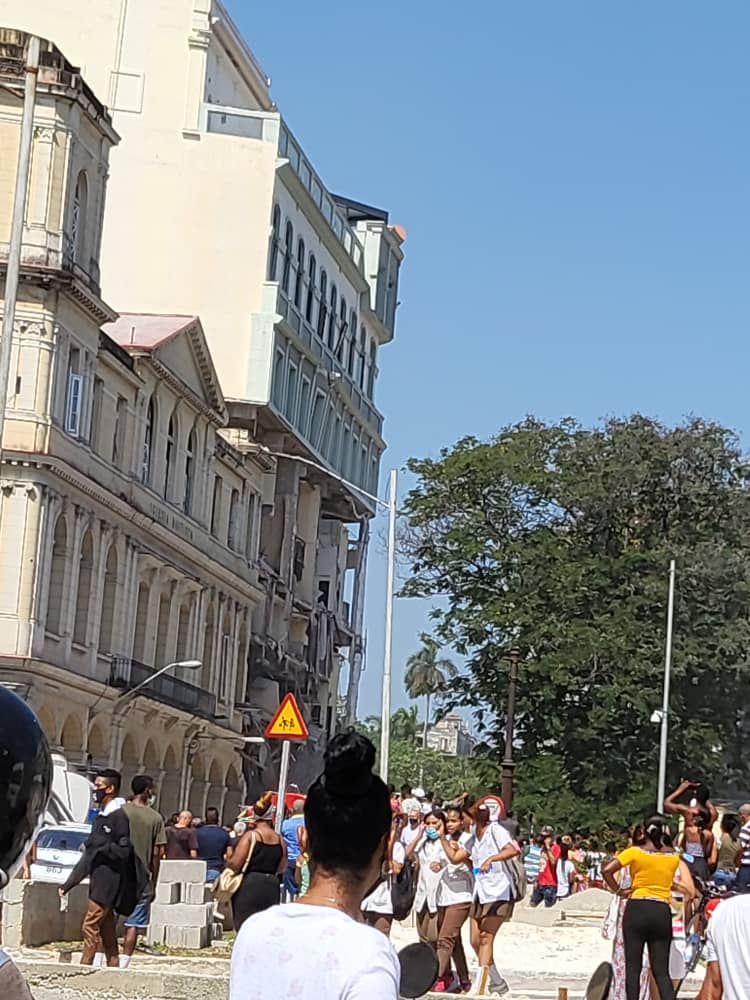 Explosión en Hotel Saratoga en La Habana